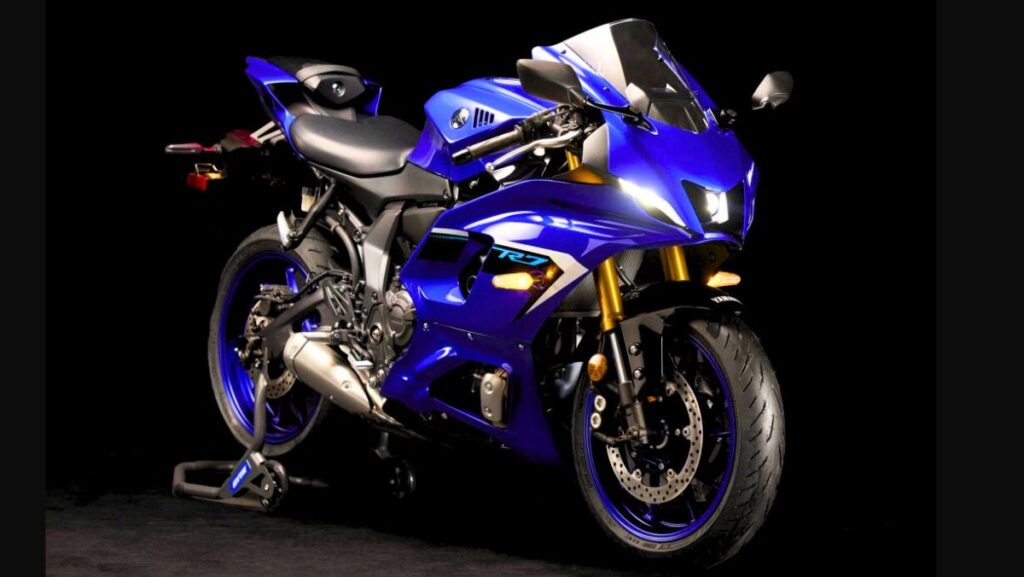Yamaha R7 Price